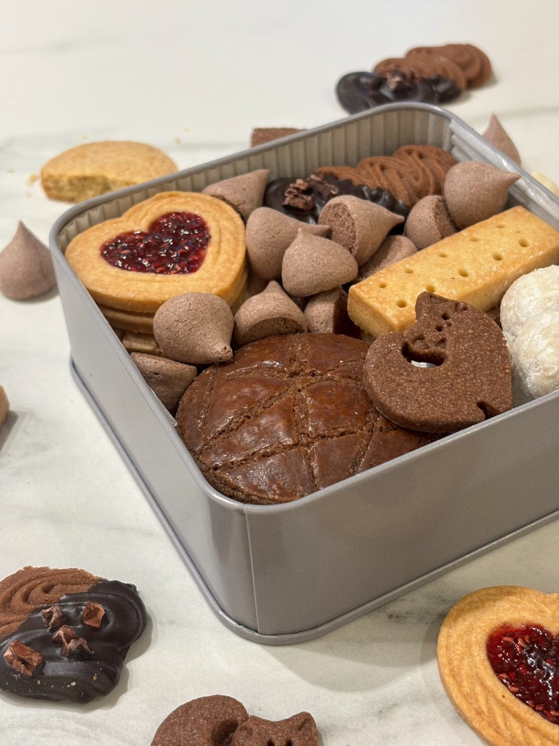 クッキー缶”Saveurs de Saison” バレンタイン