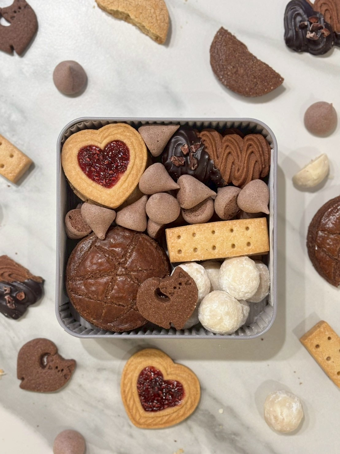 クッキー缶”Saveurs de Saison” バレンタイン